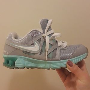 Nike Aqua/Teal Reax sz 6